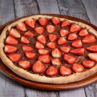 Nutella Com Morango (Nutella & Strawberry) Pizza