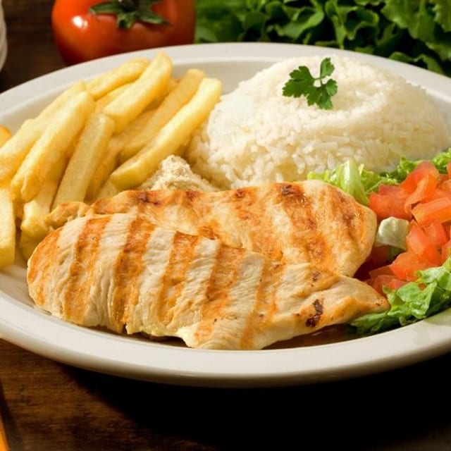 Grilled Chicken PF / Quentinha de Frango Acebolado.