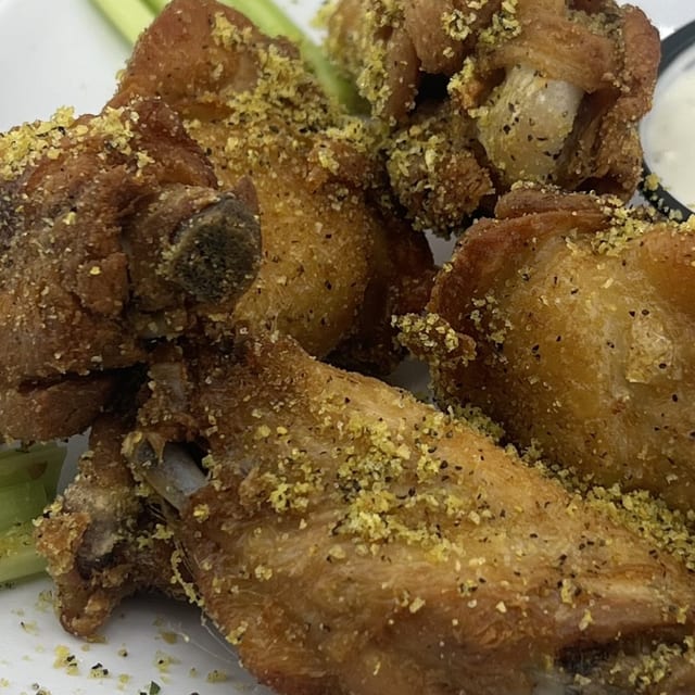 Frango a Passarinho (Fried Chicken Bites).