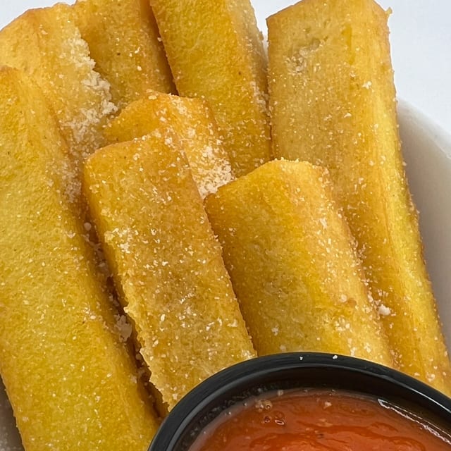 Porcao de Polenta Frita (Fried Polenta Portion).